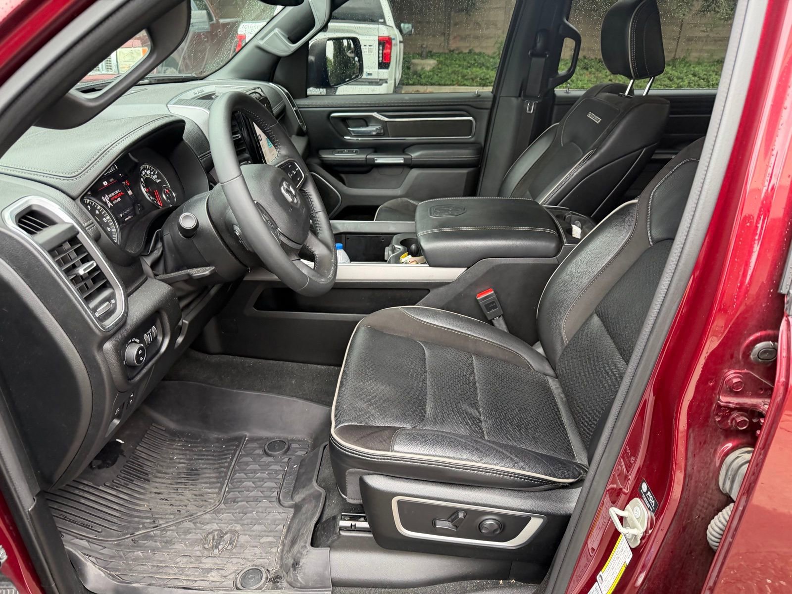 Used 2023 RAM 1500 Laramie image 10