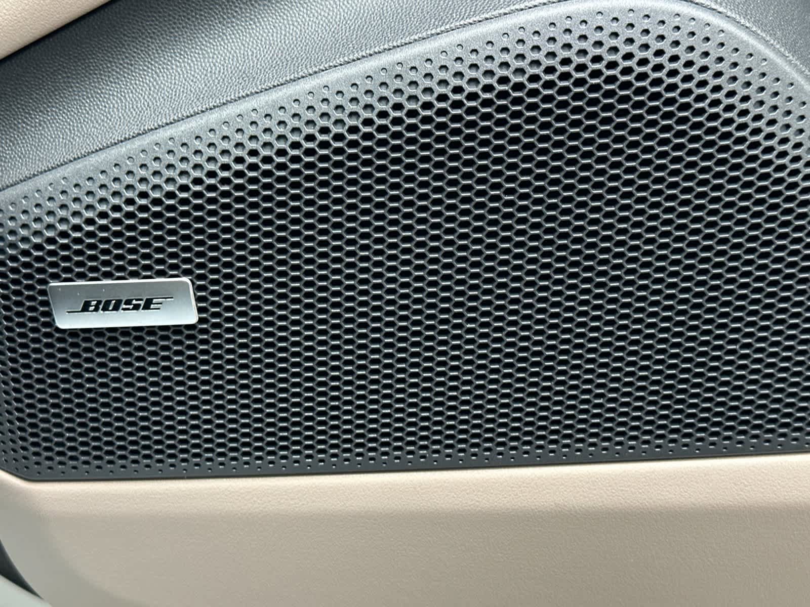 New 2026 Porsche Macan Electric RWD image 20