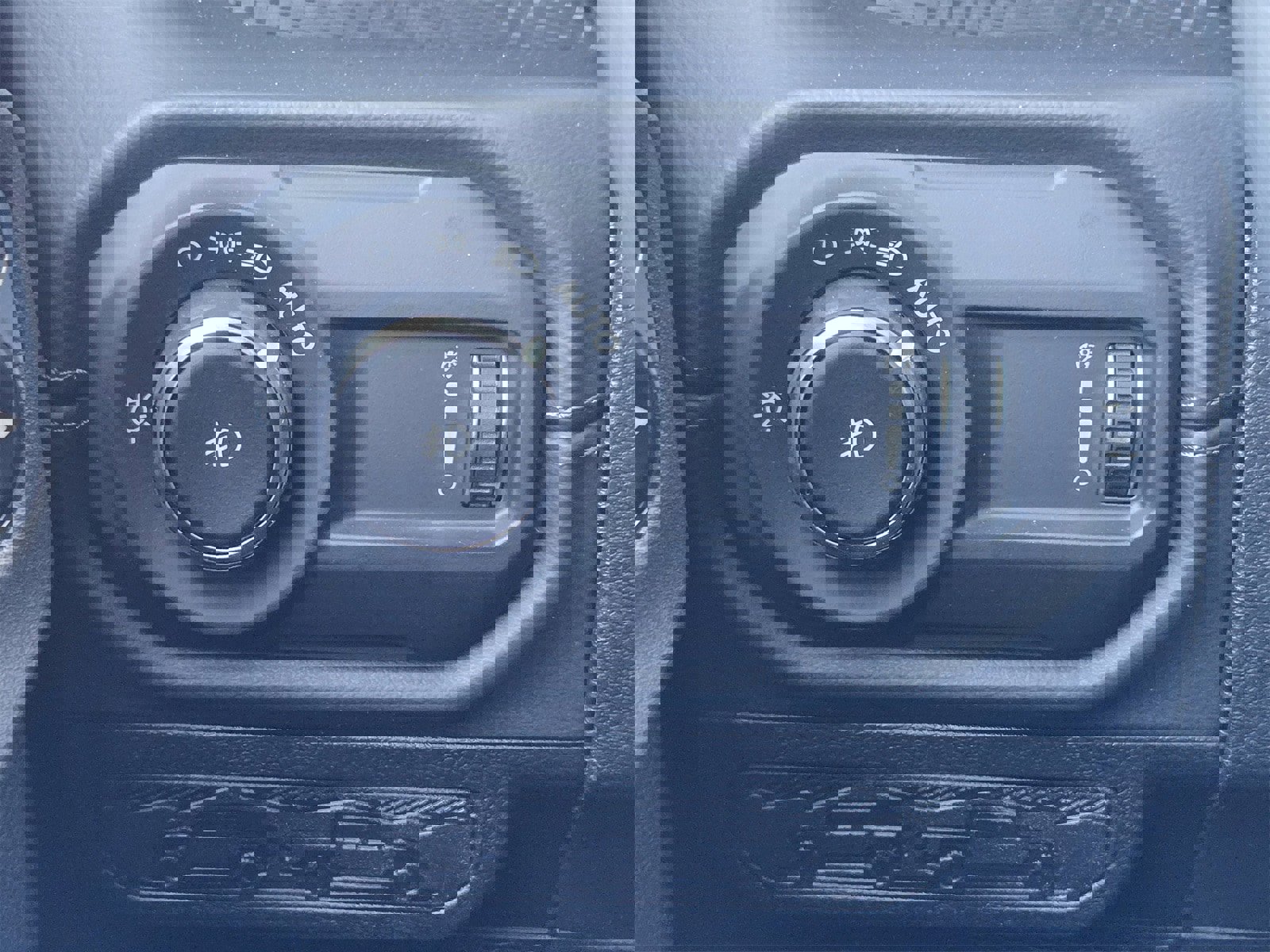 New 2026 Jeep Wrangler Unlimited Rubicon w/ Safety Group image 22