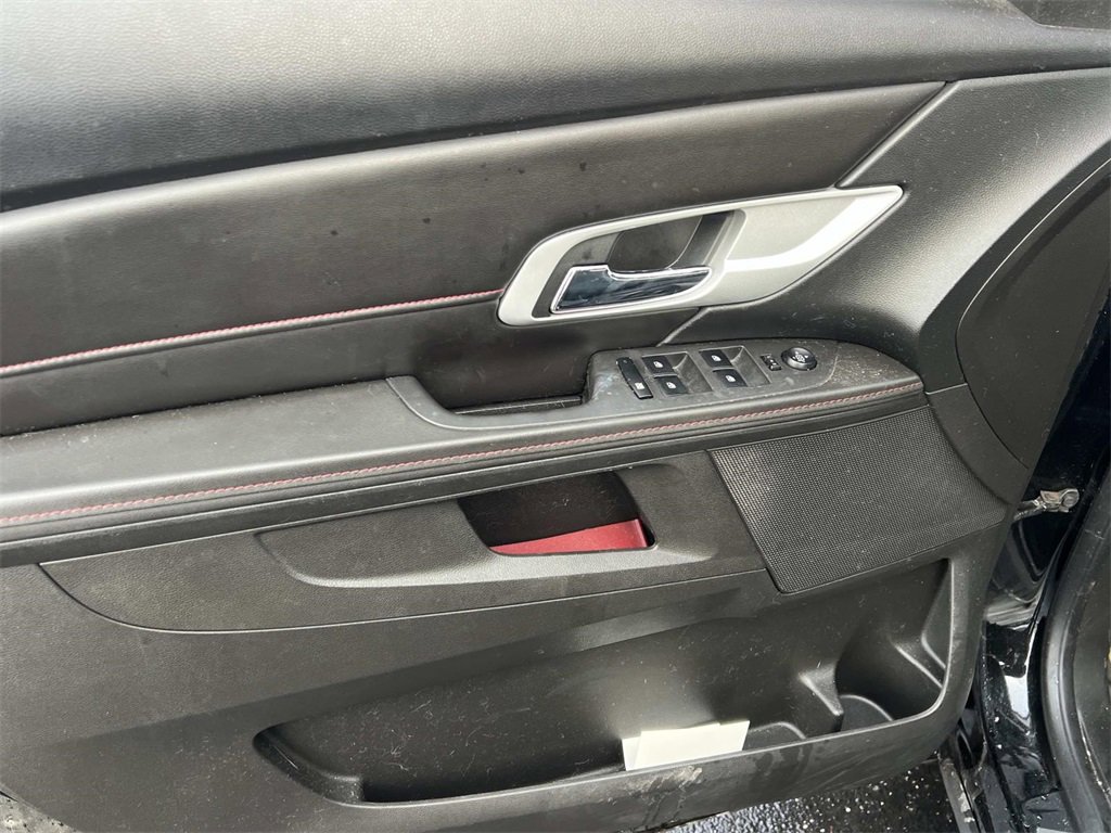 Used 2011 GMC Terrain SLE image 14