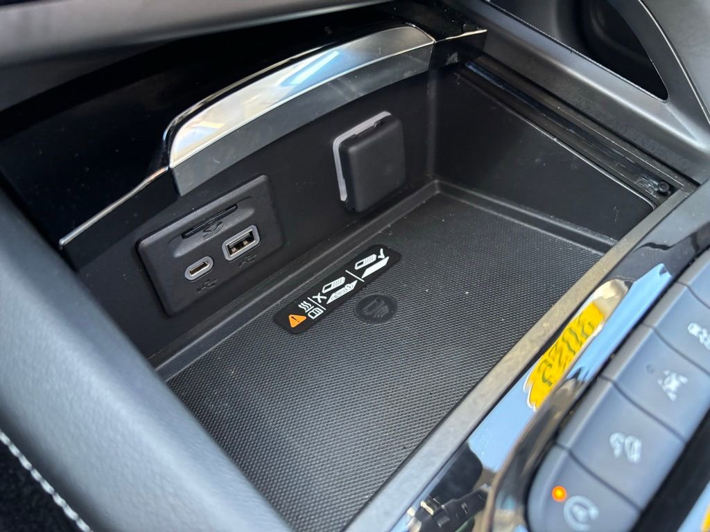 Used 2023 Buick Envision Avenir image 31