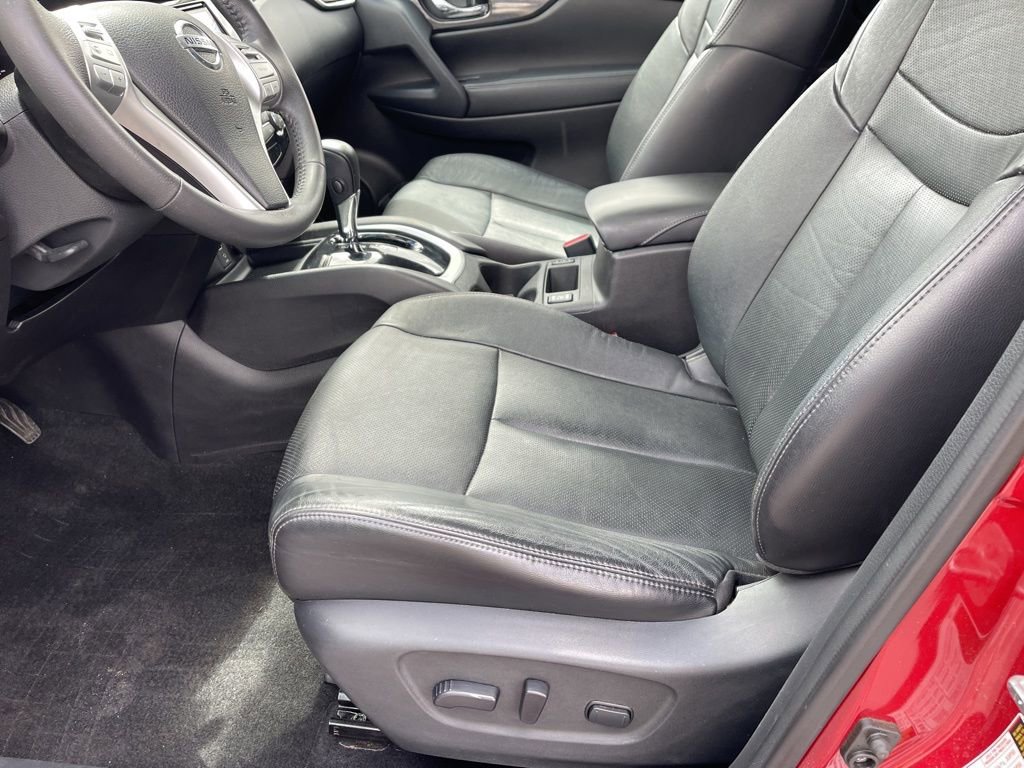 Used 2014 Nissan Rogue SL w/ SL Premium Package image 16