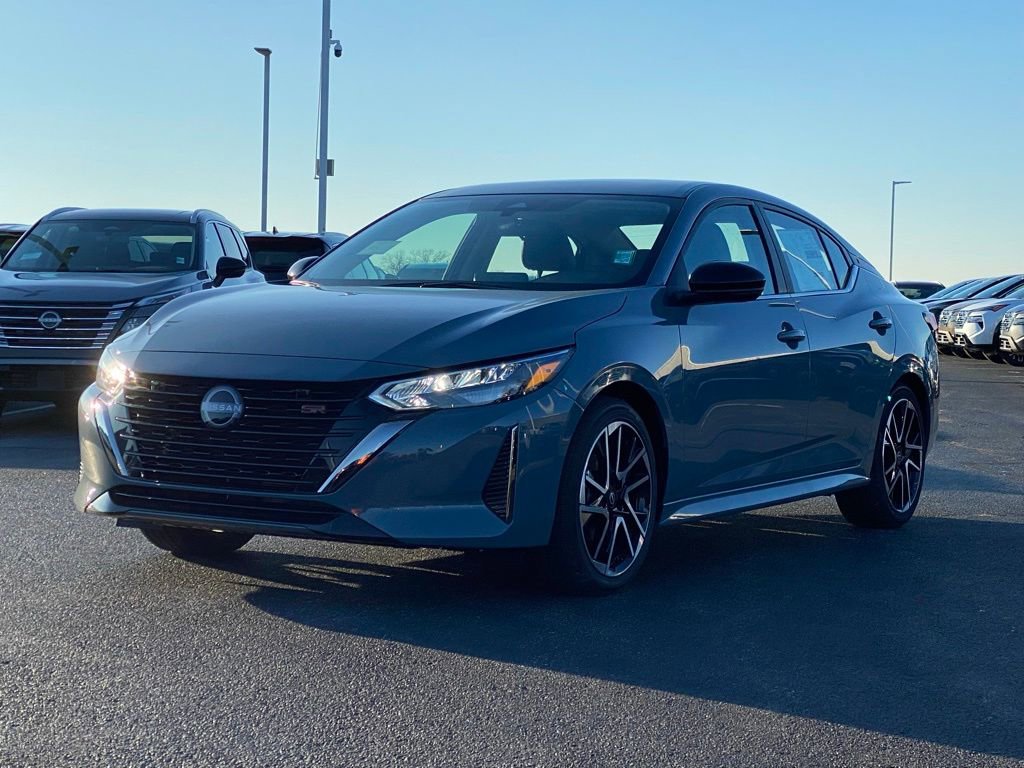 New 2025 Nissan Sentra SR w/ SR Premium Package image 8