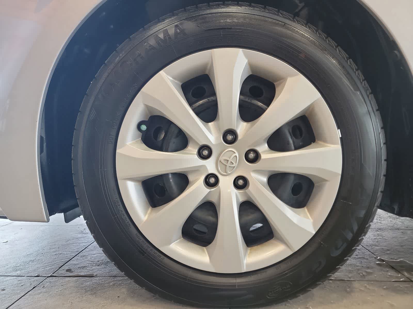 Used 2024 Toyota Corolla LE FWD image 11
