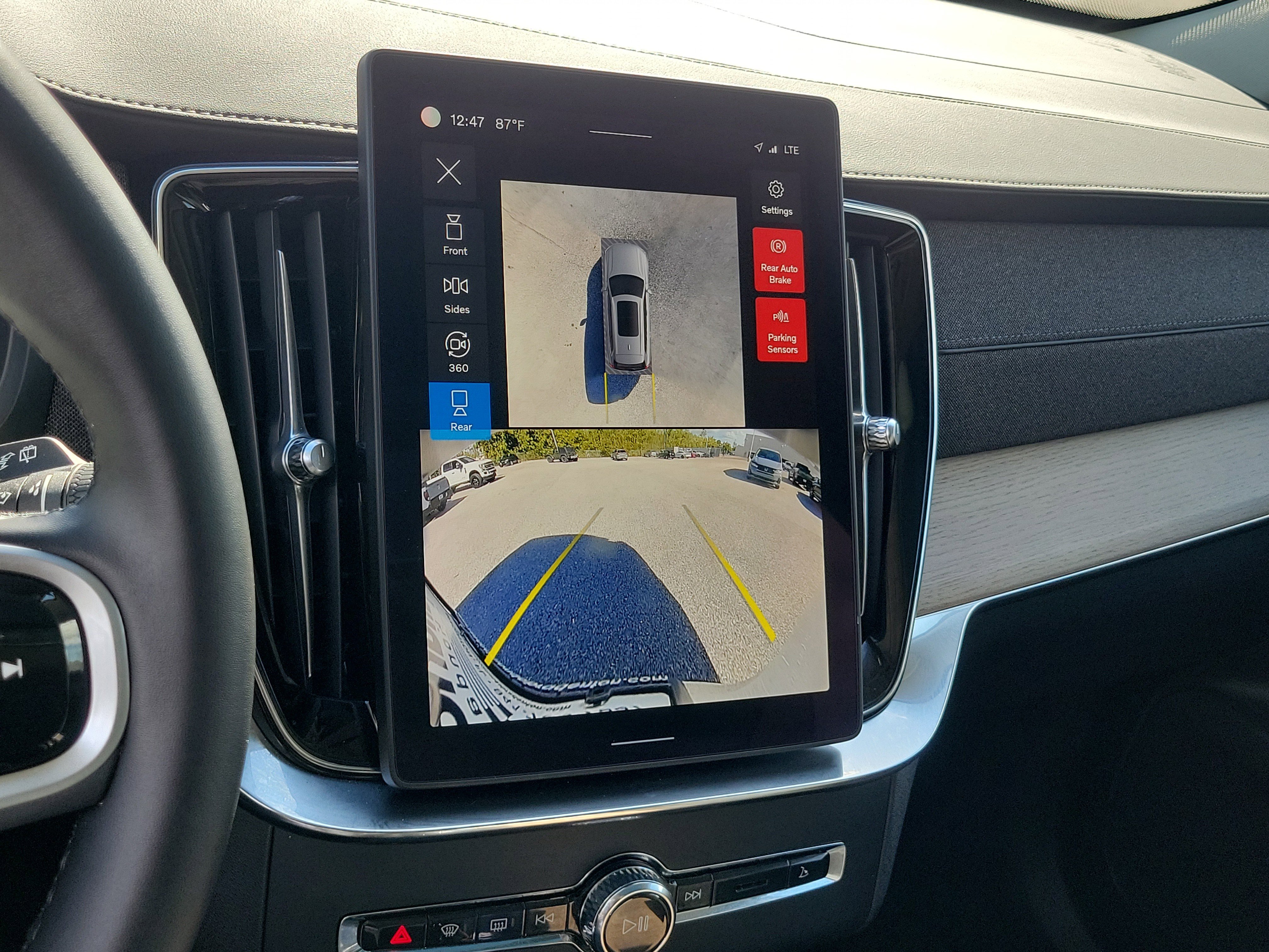 Used 2025 Volvo XC90 B6 Plus image 24