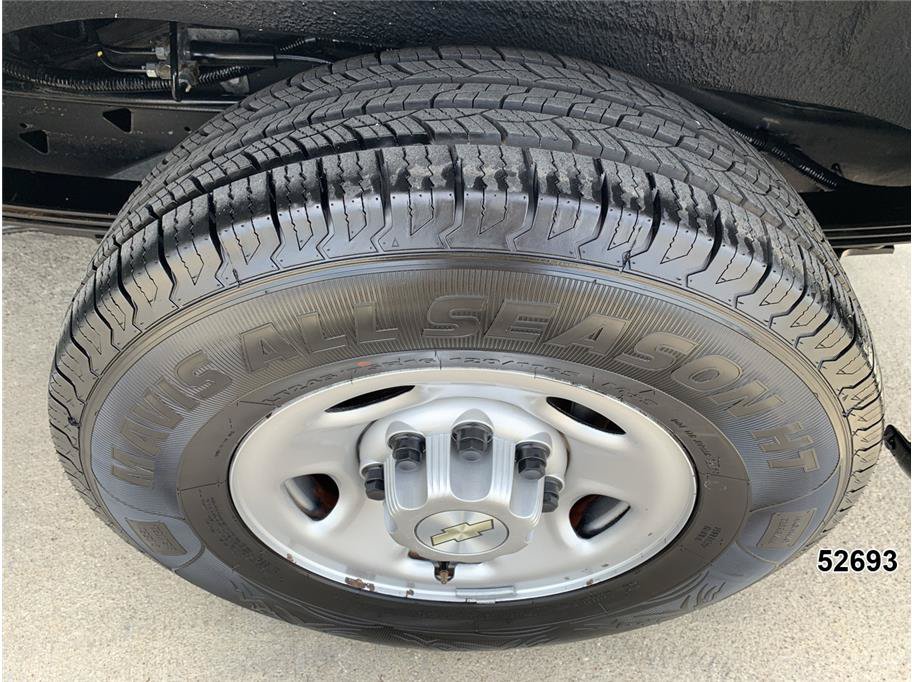 Used 2021 Chevrolet Express 2500 RWD image 23