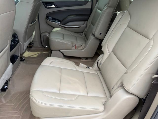 Used 2018 Chevrolet Suburban LT RWD image 7