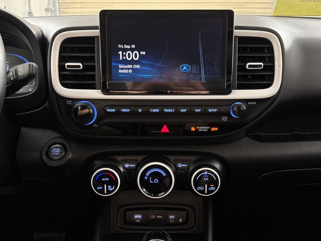 Certified 2024 Hyundai Venue Limited FWD image 22