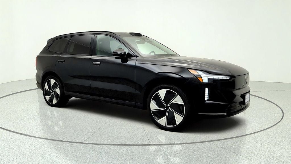 Used 2025 Volvo EX90 Ultra w/ Protection Package Premier AWD/4WD image 3