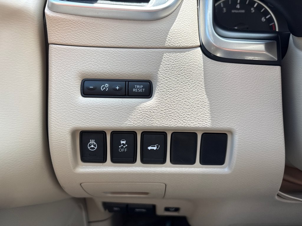 Used 2017 Nissan Murano Platinum w/ Platinum Technology Package FWD image 21