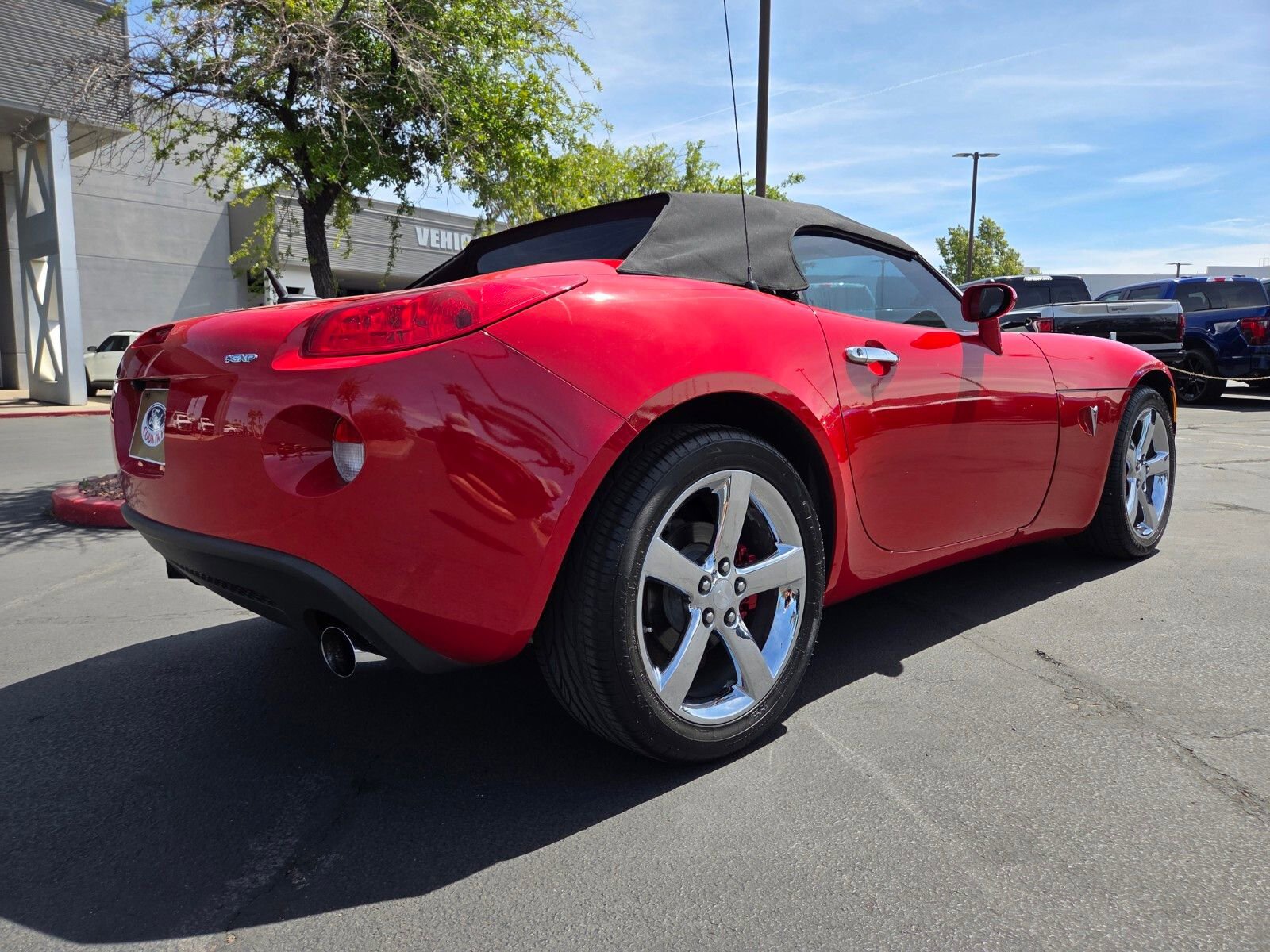 Used 2009 Pontiac Solstice GXP w/ Premium Package RWD image 6