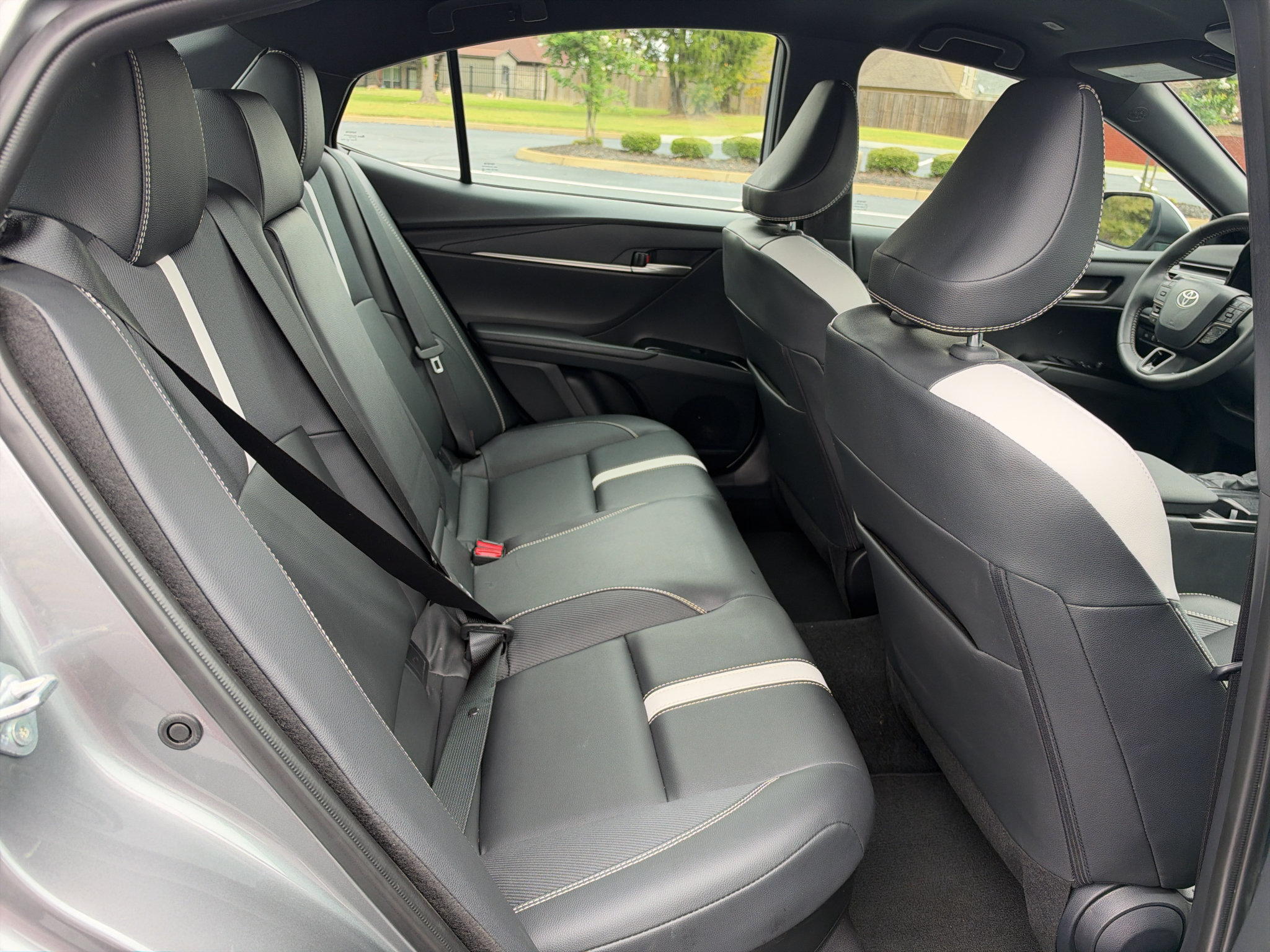 Used 2026 Toyota Camry SE FWD image 18