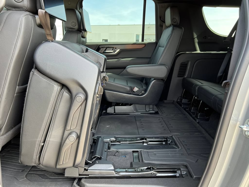 New 2025 GMC Yukon XL Denali w/ Denali Reserve Package AWD/4WD image 5
