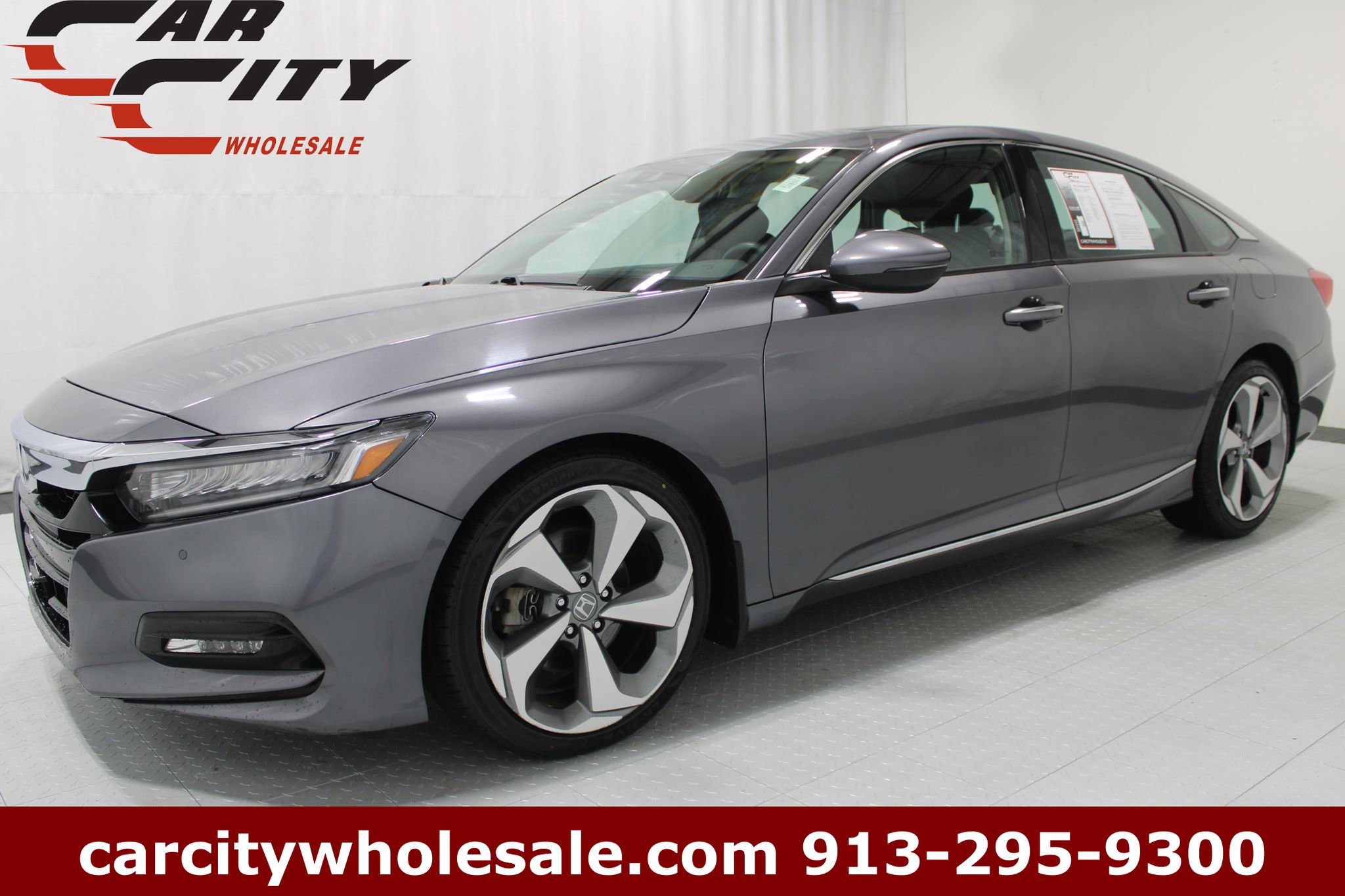 Used 2018 Honda Accord Touring image 1
