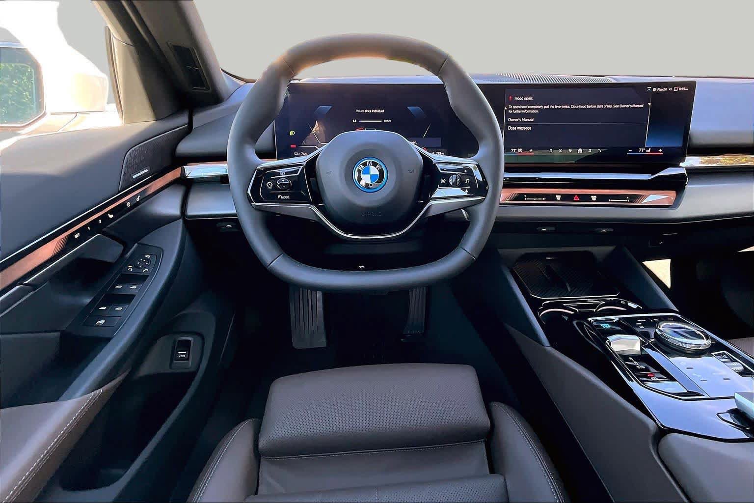 Certified 2024 BMW i5 eDrive40i w/ M Sport Package RWD image 5
