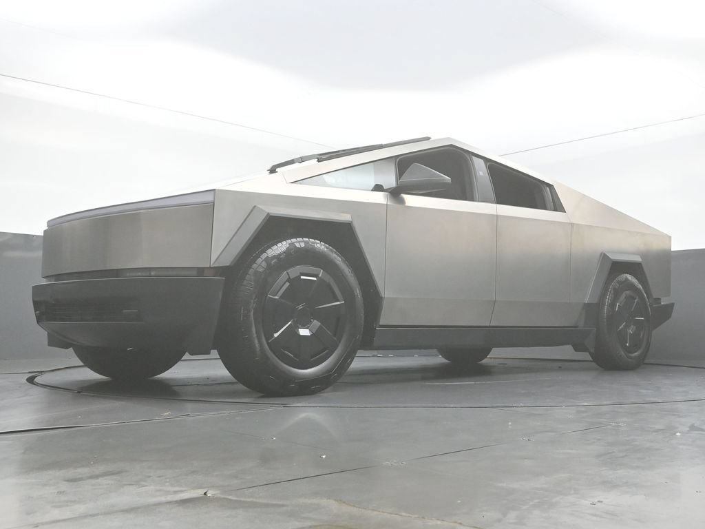 Used 2024 Tesla Cybertruck AWD Crew Cab image 47