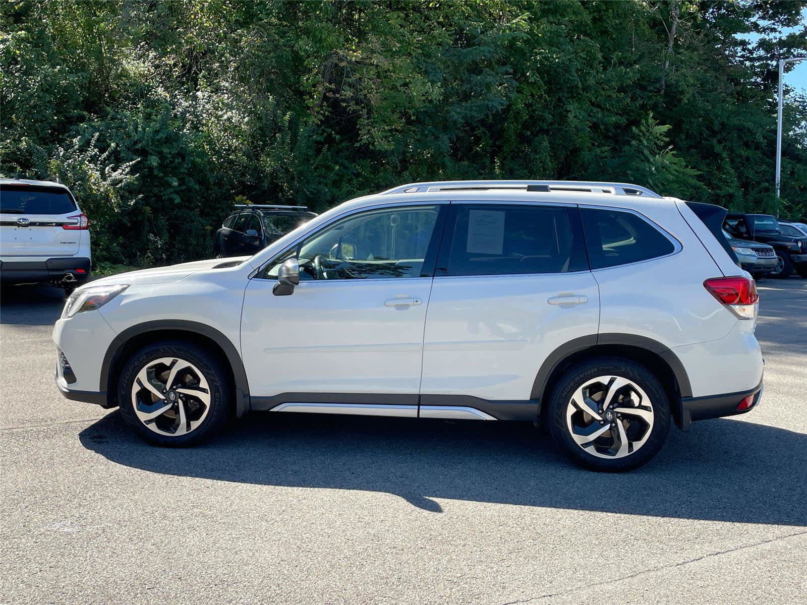 Used 2024 Subaru Forester Touring AWD/4WD image 2