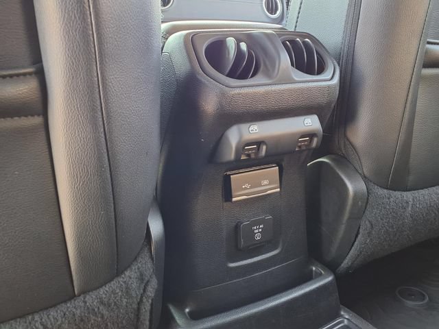 Used 2018 Jeep Wrangler Unlimited Sahara AWD/4WD image 41
