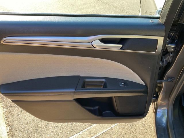 Used 2018 Ford Fusion S FWD image 10