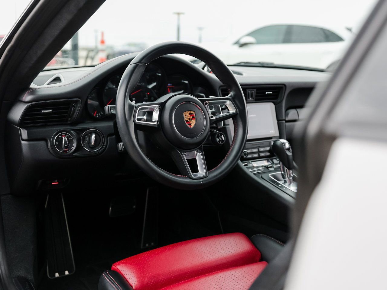 Certified 2018 Porsche 911 Carrera GTS image 25