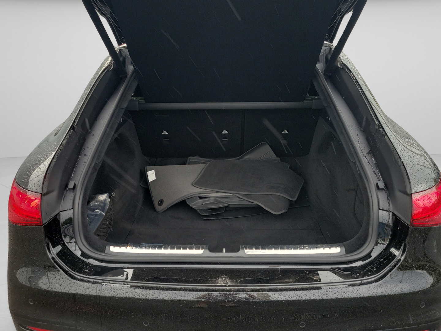 Certified 2024 Mercedes-Benz EQS 580 4MATIC Sedan image 5