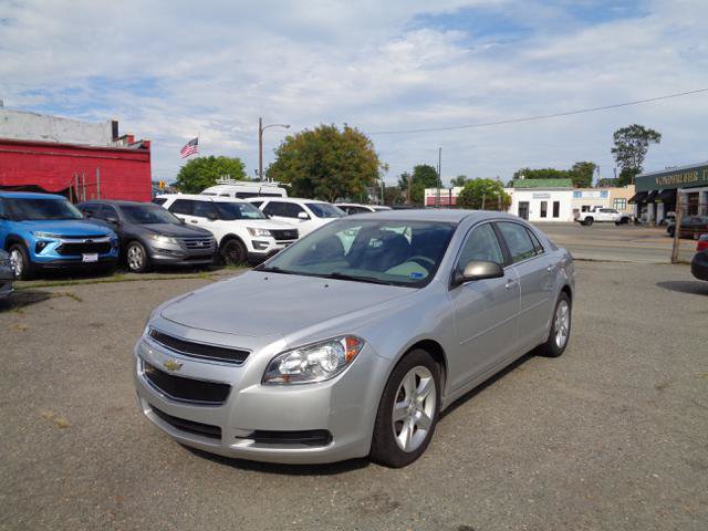 Used 2010 Chevrolet Malibu LS FWD image 1
