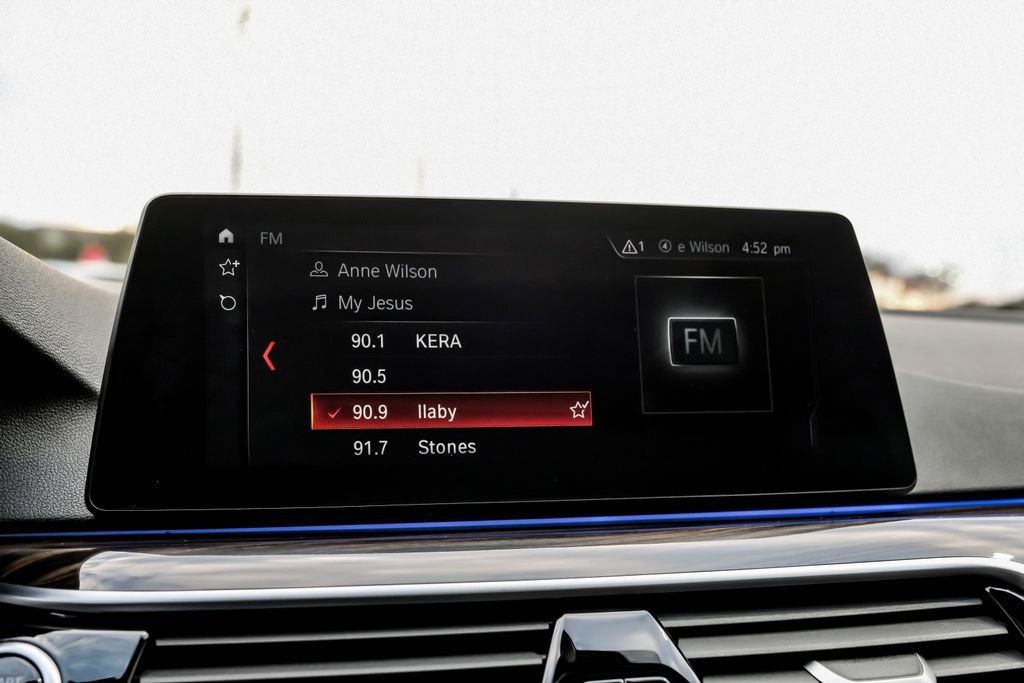 Used 2018 BMW 540i xDrive w/ M Sport Package image 35