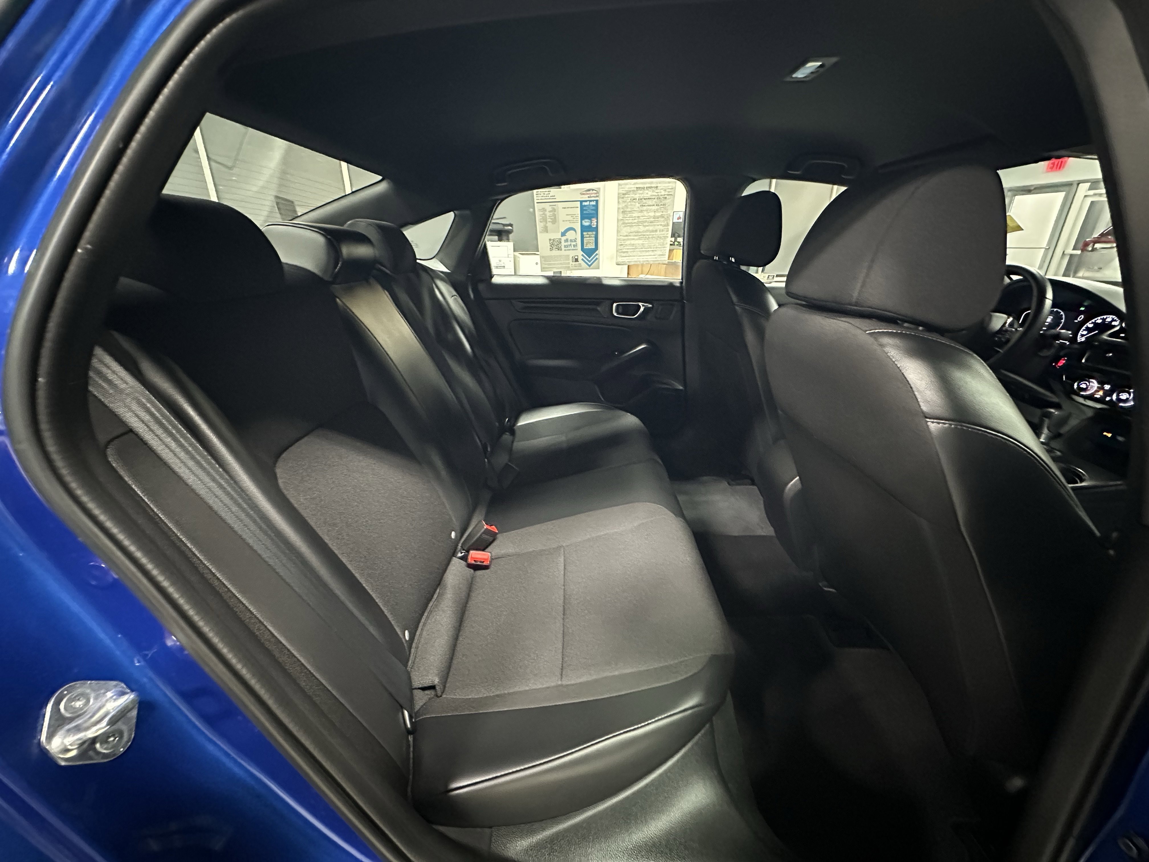 Used 2023 Honda Civic Sport image 18