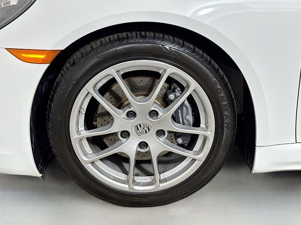 Used 2018 Porsche 718 Cayman RWD image 24
