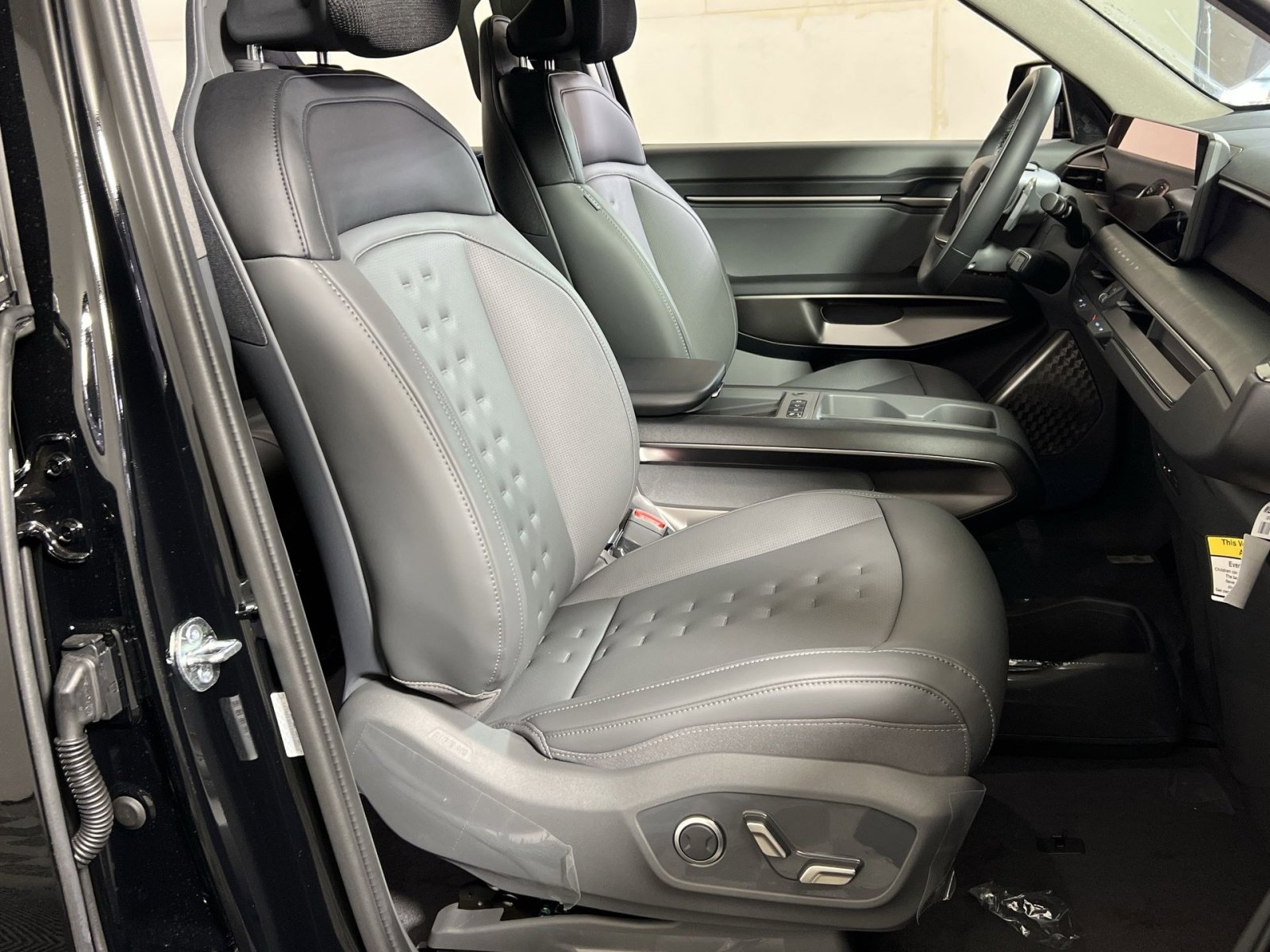New 2026 Kia EV9 Wind image 27