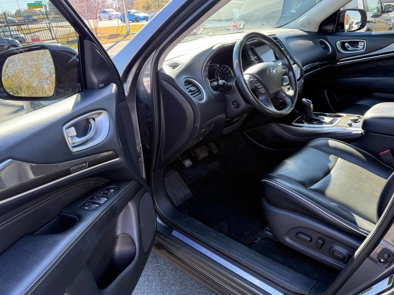 Used 2019 INFINITI QX60 Luxe image 7