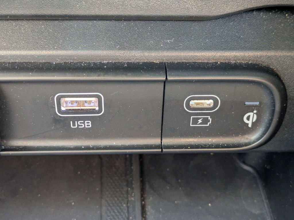 Used 2025 Kia Telluride S image 26