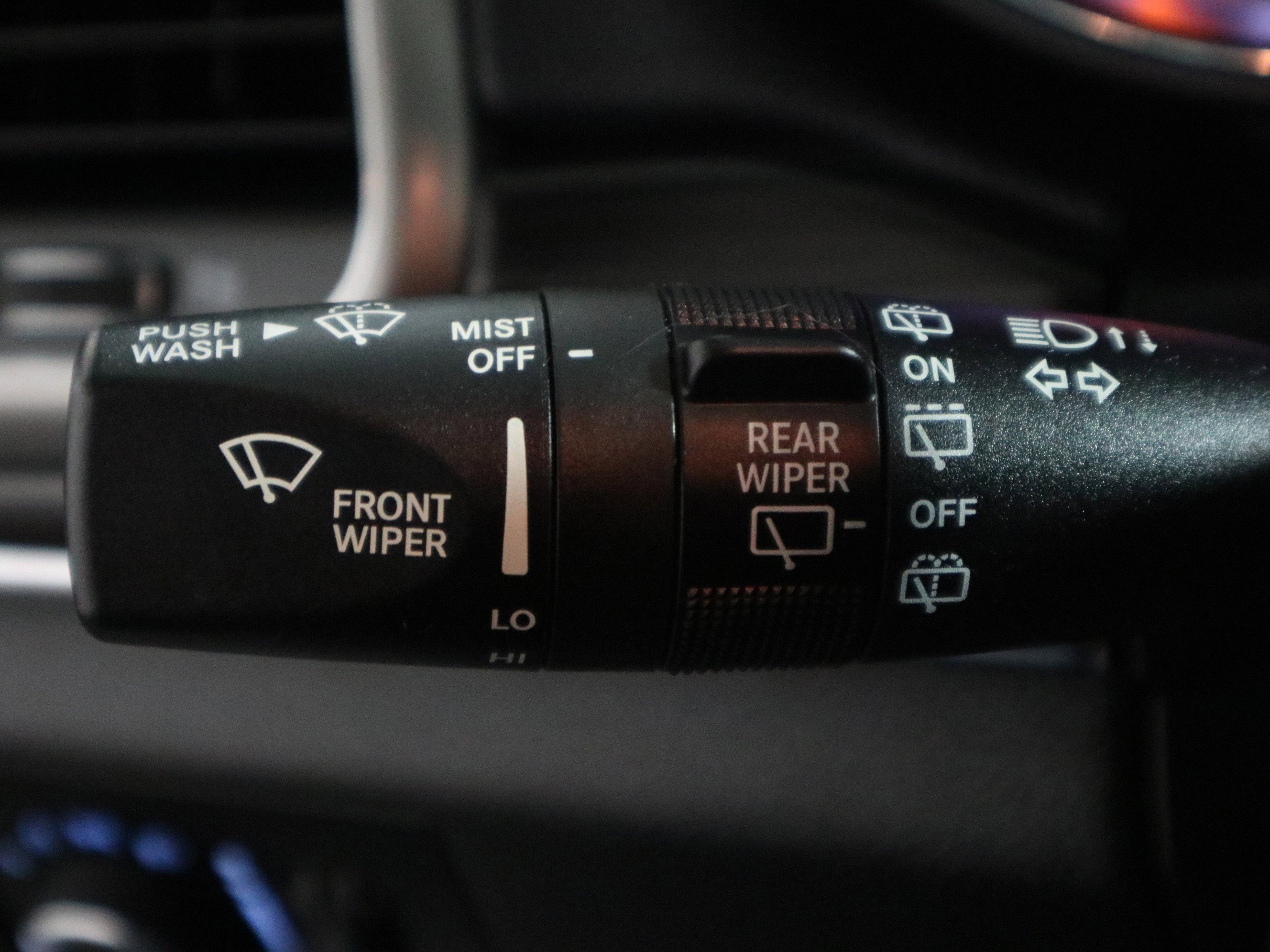 Used 2021 Jeep Grand Cherokee Limited w/ Luxury Group II image 30