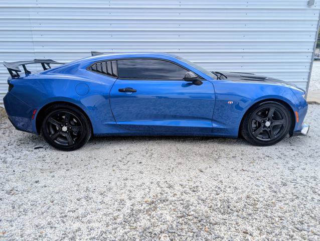 Used 2017 Chevrolet Camaro LT w/ Technology Package image 2