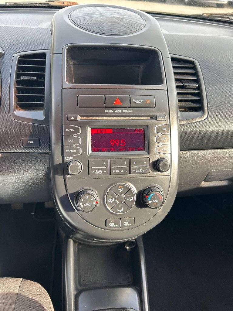 Used 2013 Kia Soul image 14