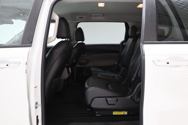 Used 2025 Kia Carnival image 30