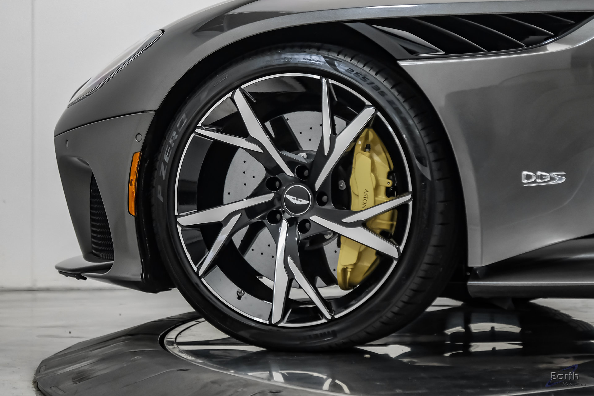 Used 2019 Aston Martin DBS Superleggera RWD image 95