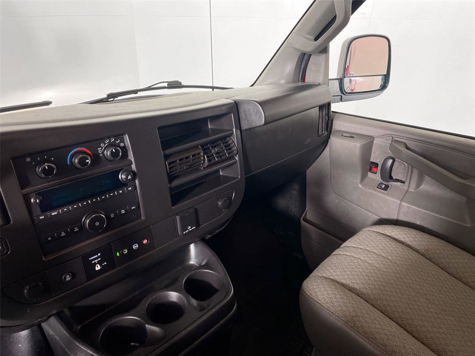 Used 2020 Chevrolet Express 3500 Extended w/ Driver Convenience Package image 20