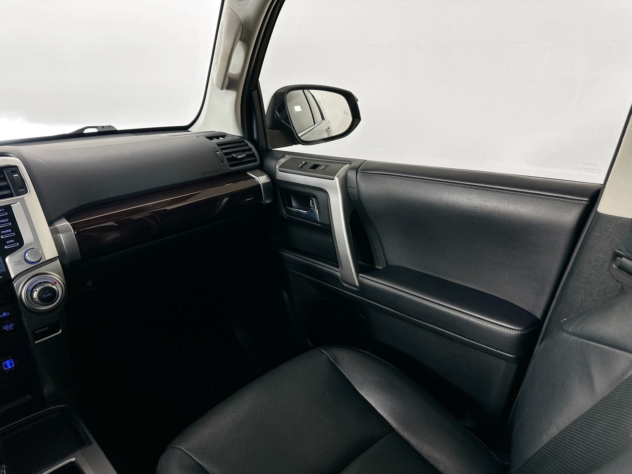 Used 2022 Toyota 4Runner Limited RWD image 29