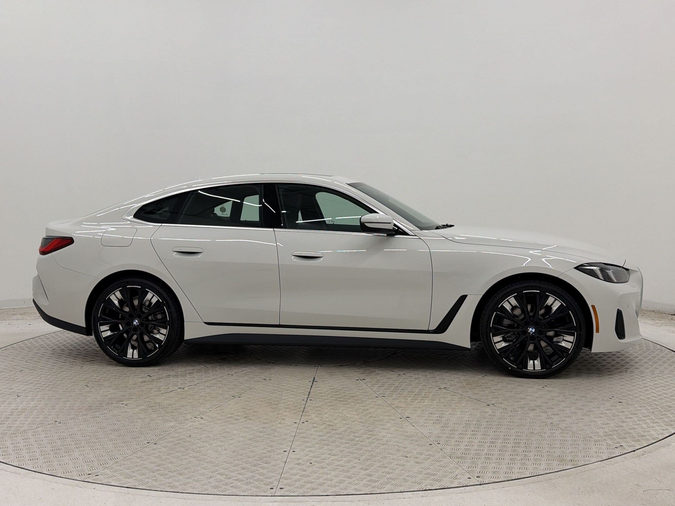 New 2026 BMW 430i w/ Premium Package RWD image 8