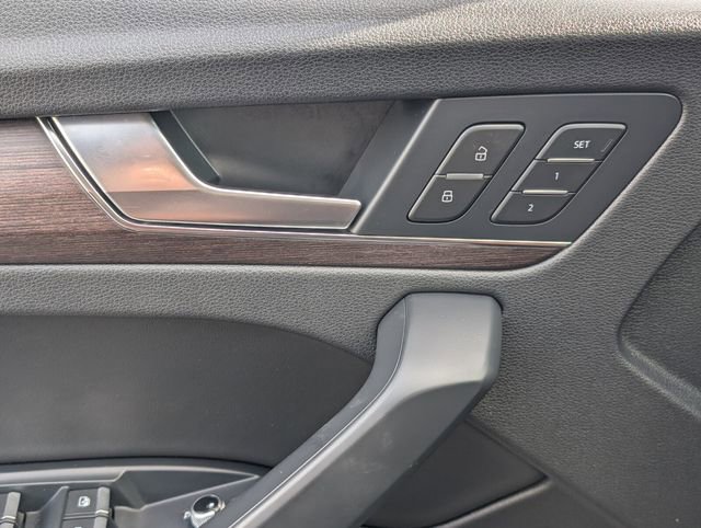 Used 2022 Audi Q5 2.0T Premium image 35