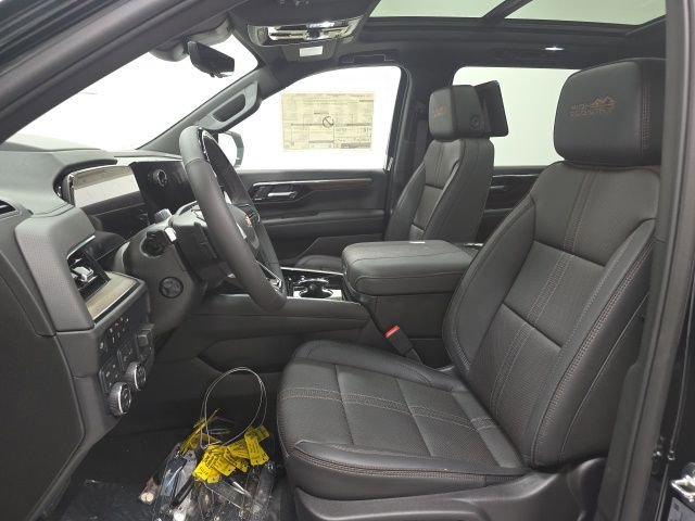 New 2026 Chevrolet Suburban High Country image 22