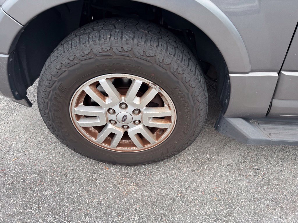 Used 2011 Ford Expedition XLT RWD image 11