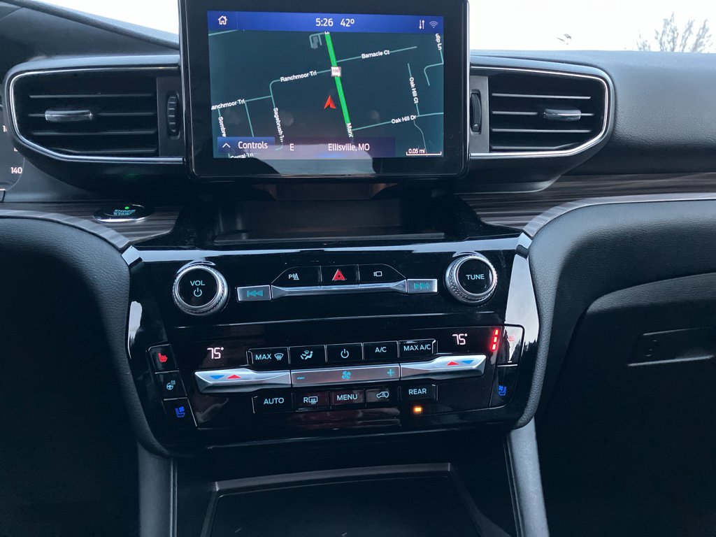 Certified 2021 Ford Explorer Limited w/ Equipment Group 301A image 19