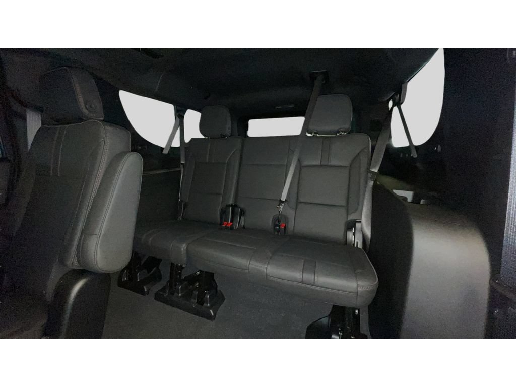 New 2026 Chevrolet Suburban RST w/ Comfort Package AWD/4WD image 17