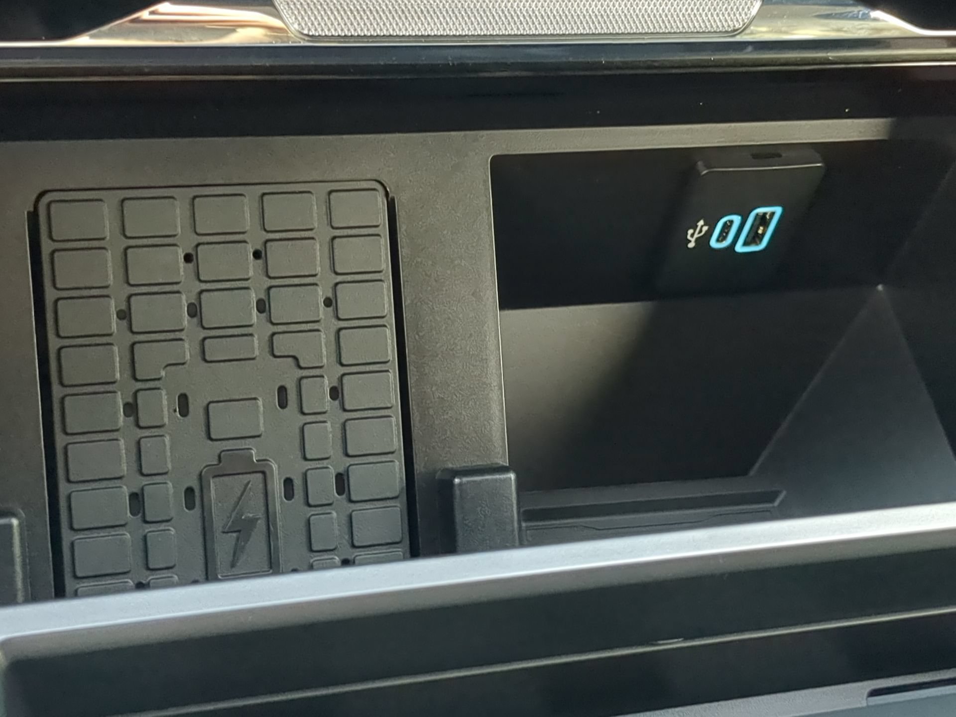 Used 2025 Ford F250 Lariat w/ Black Appearance Package AWD/4WD image 61