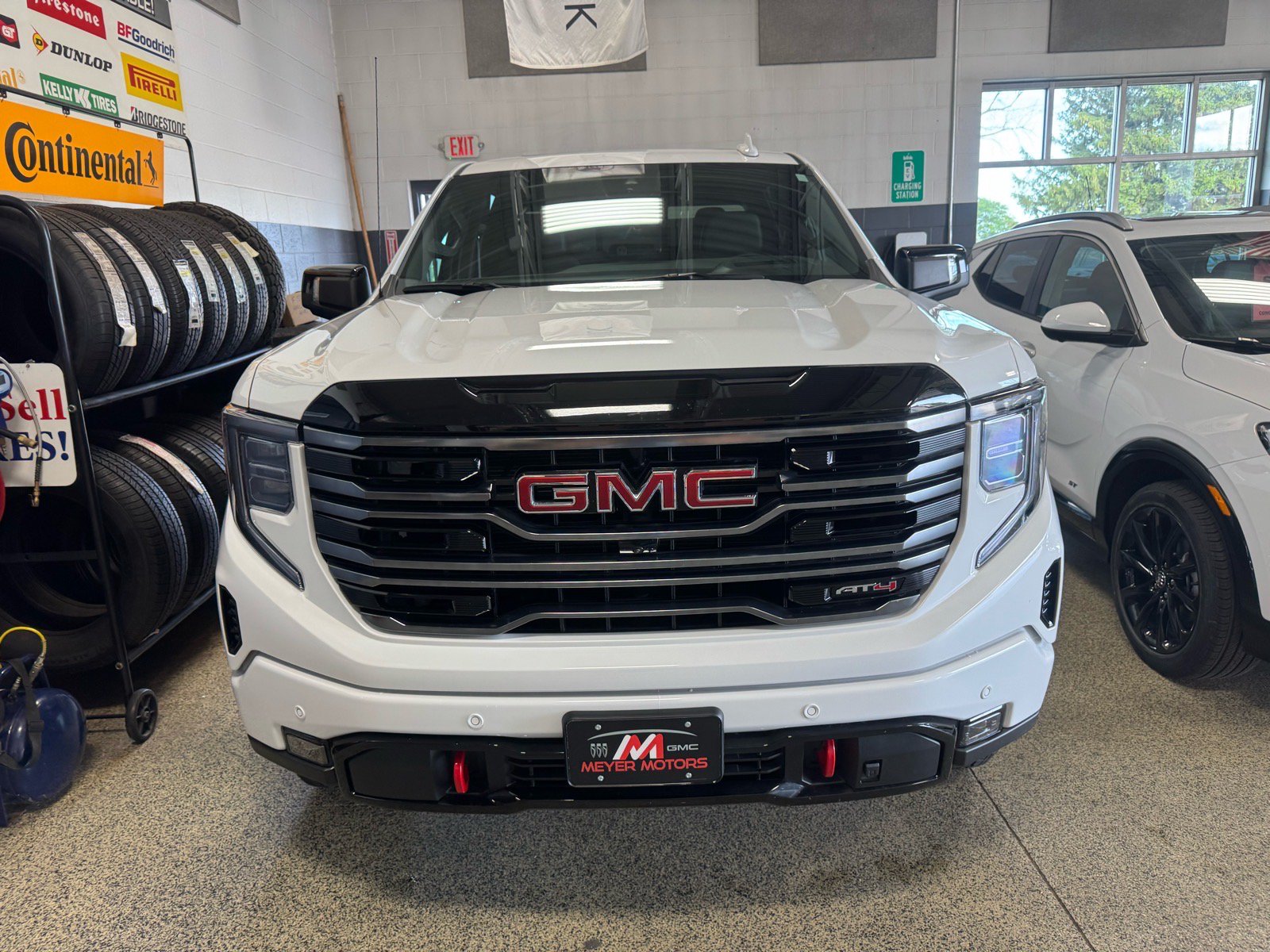 Used 2026 GMC Sierra 1500 AT4 w/ AT4 Premium Package AWD/4WD image 2