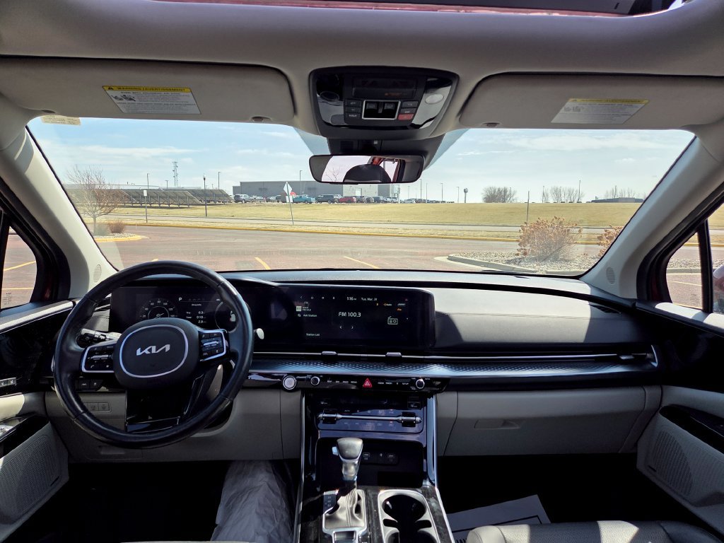 Used 2024 Kia Carnival SX Prestige FWD image 19