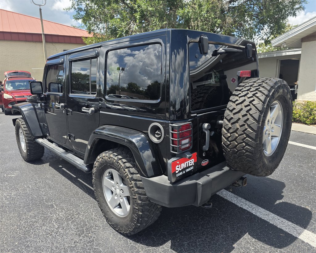 Used 2012 Jeep Wrangler Unlimited Rubicon w/ Connectivity Group AWD/4WD image 4