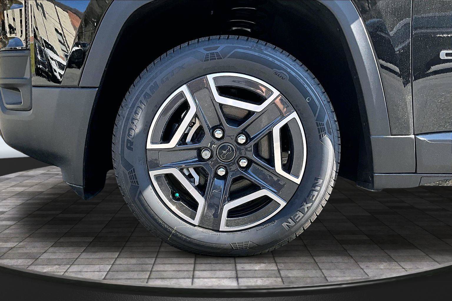 New 2026 Jeep Cherokee Limited AWD/4WD image 11